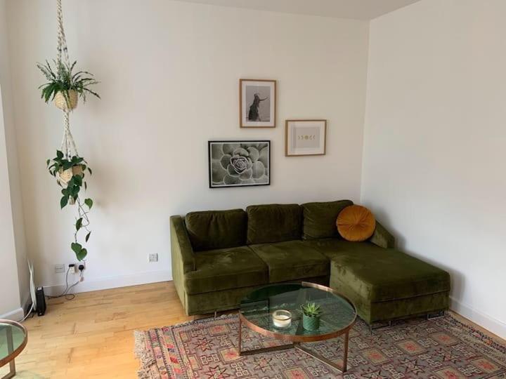 Lovely Spacious 1-Bedroom Flat In Tufnell Park Close To Central Лондон Екстер'єр фото